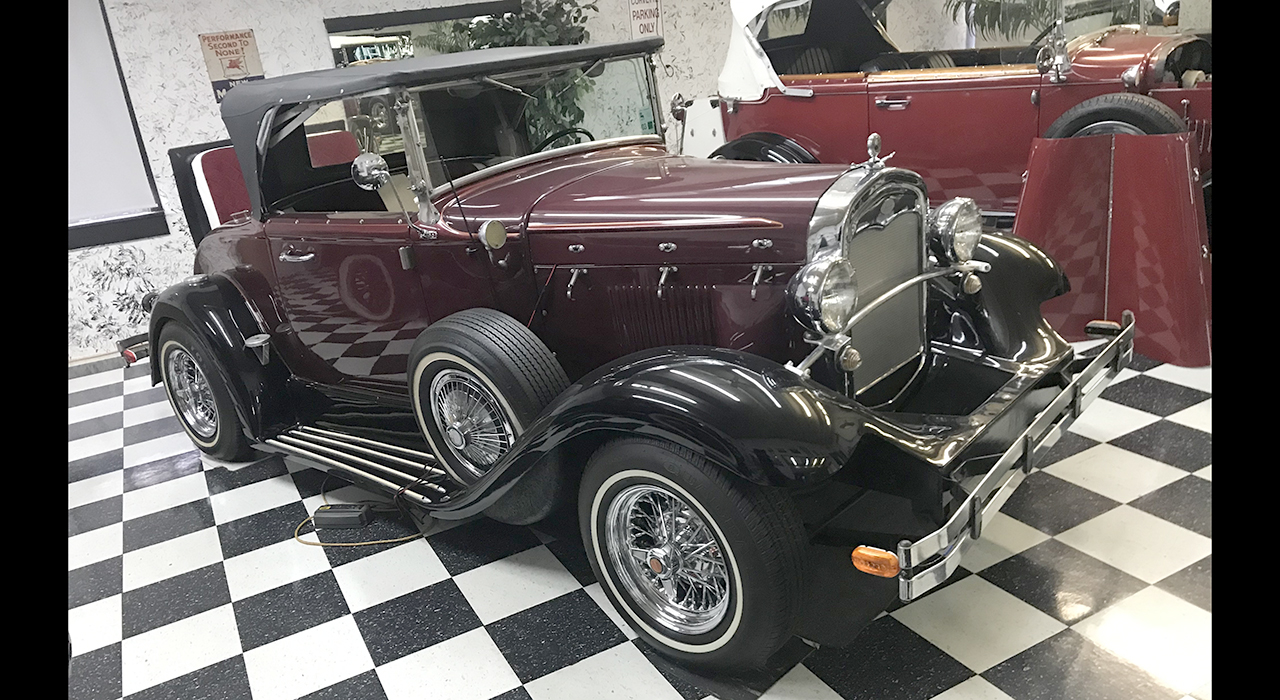 2nd Image of a 1974 FORD GLASSIC MODEL A