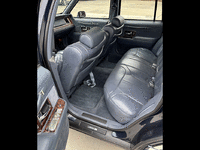 Image 10 of 16 of a 1992 LINCOLN TOWNCAR