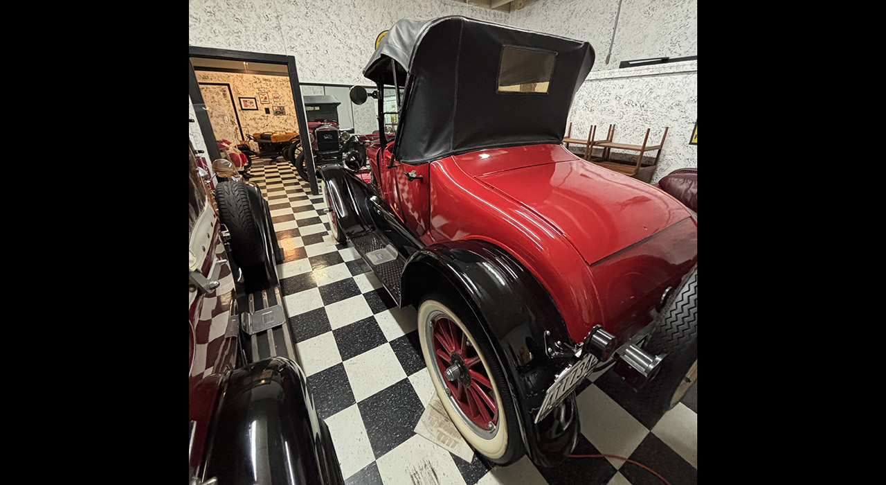 2nd Image of a 1926 FORD MODEL T