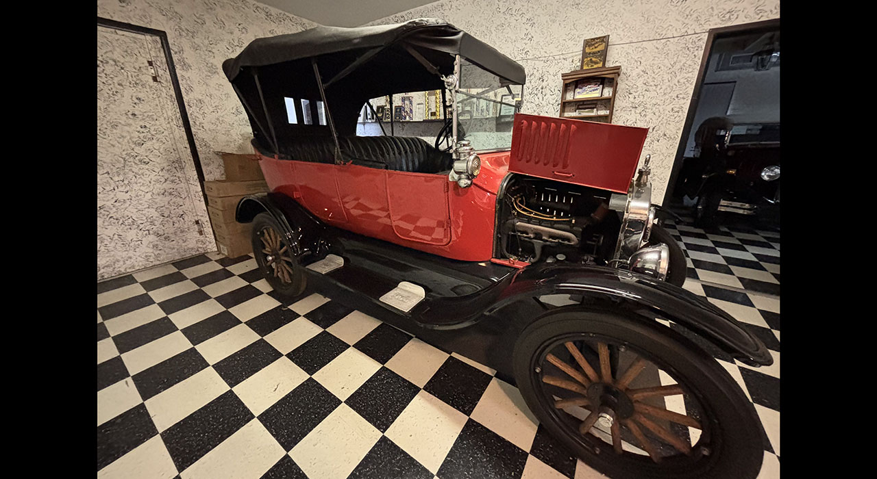 2nd Image of a 1922 FORD MODEL T