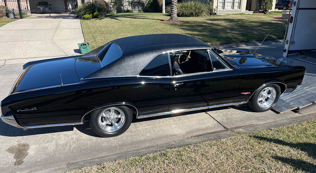 2nd Image of a 1966 PONTIAC GTO