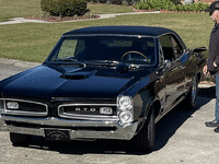 Image 2 of 8 of a 1966 PONTIAC GTO