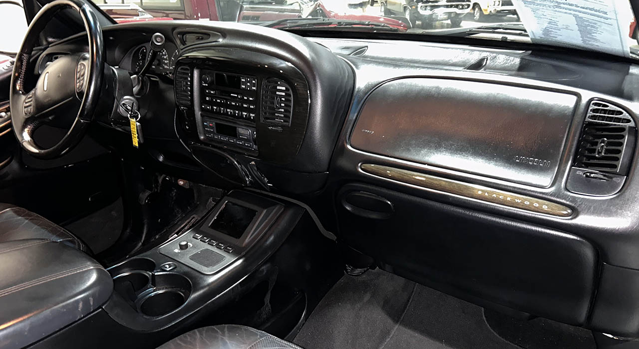 11th Image of a 2002 LINCOLN BLACKWOOD