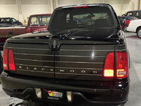 Image 5 of 16 of a 2002 LINCOLN BLACKWOOD