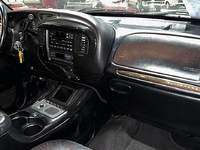 Image 12 of 16 of a 2002 LINCOLN BLACKWOOD