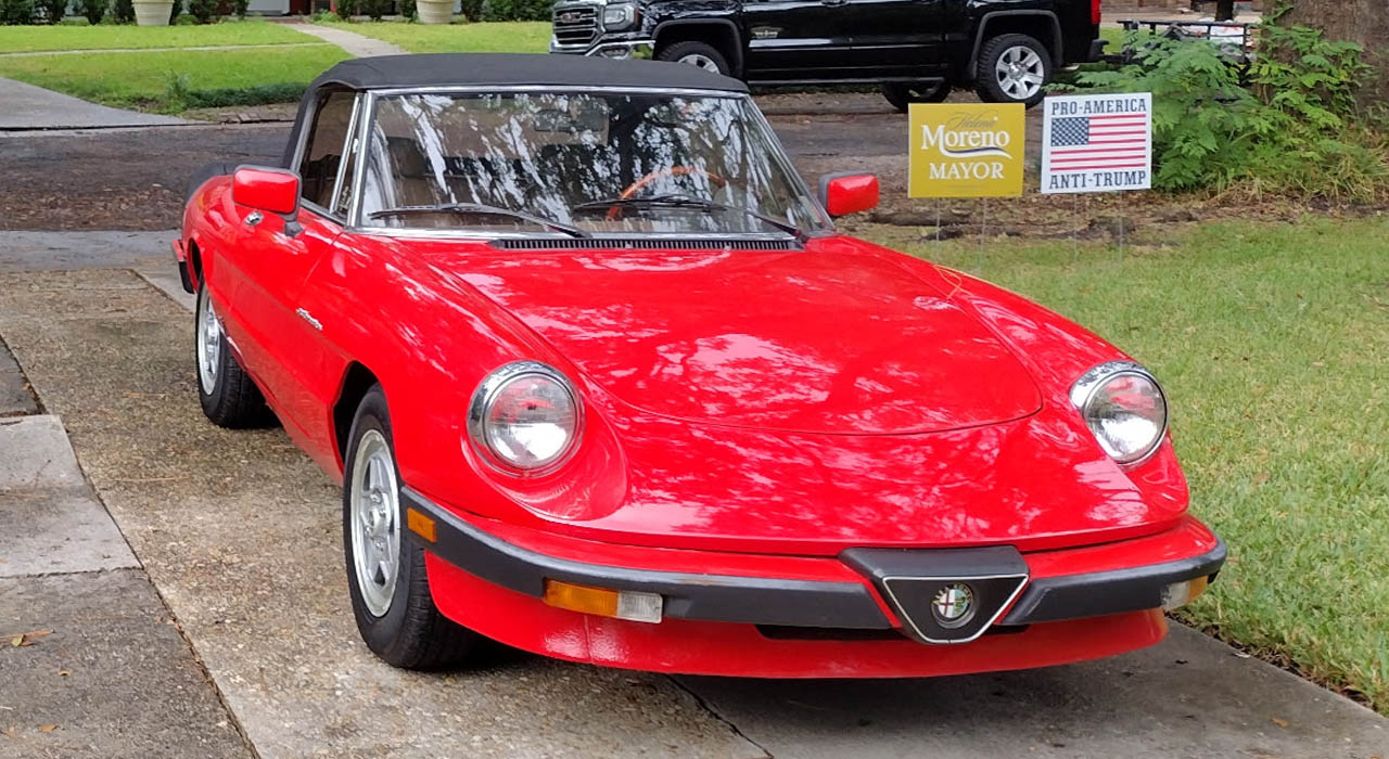 2nd Image of a 1983 ALFA ROMEO SPIDER VELOCE