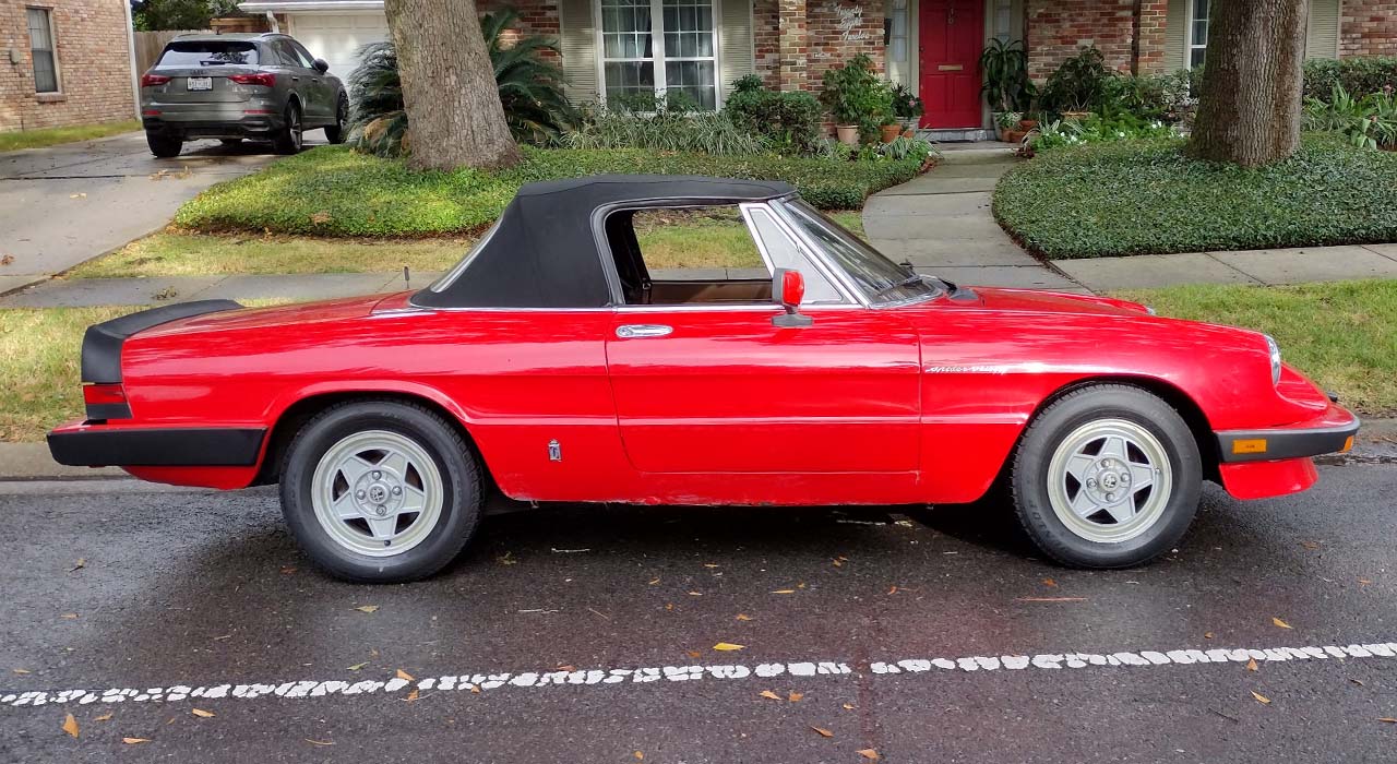 5th Image of a 1983 ALFA ROMEO SPIDER VELOCE