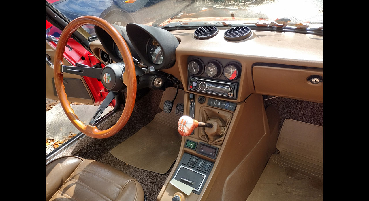 17th Image of a 1983 ALFA ROMEO SPIDER VELOCE