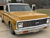 Image 2 of 10 of a 1972 CHEVROLET C10