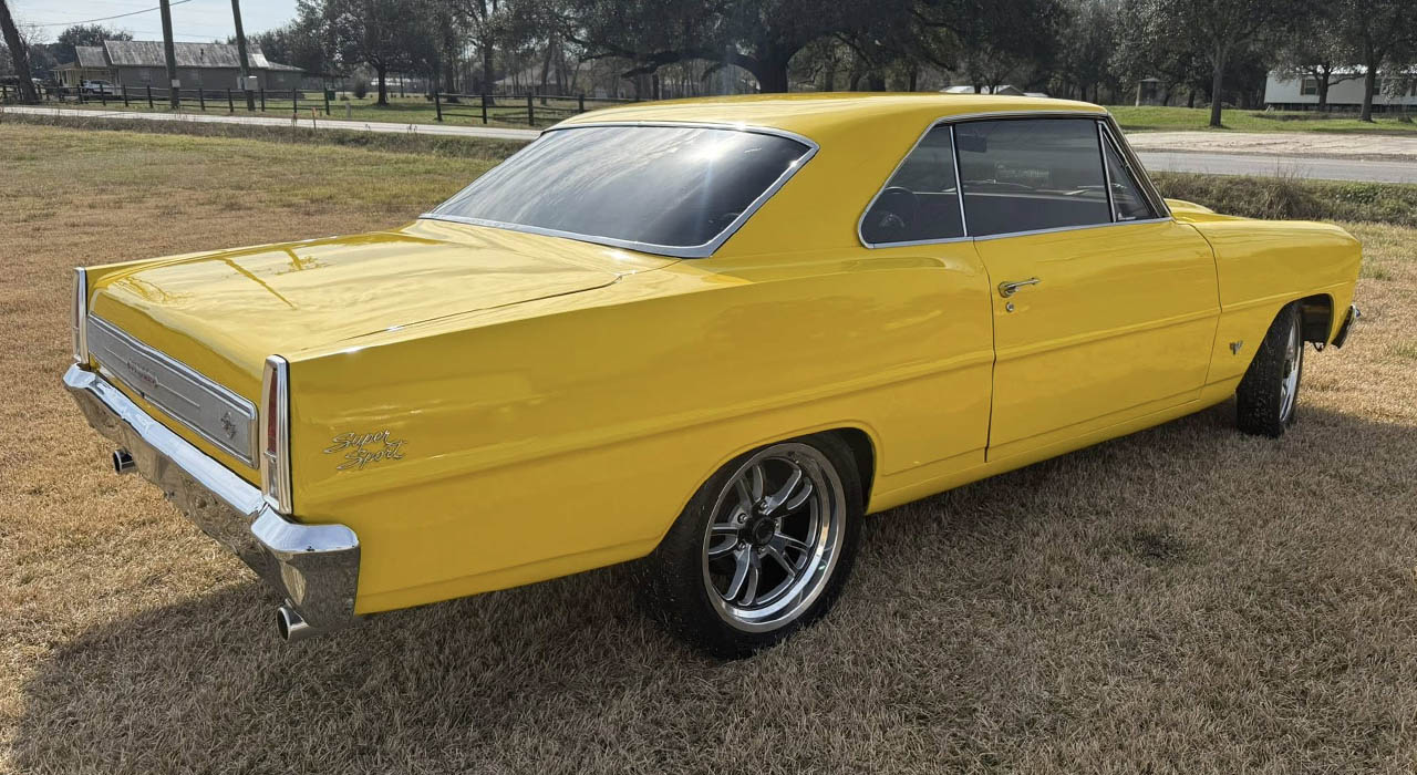 3rd Image of a 1966 CHEVROLET NOVA SS