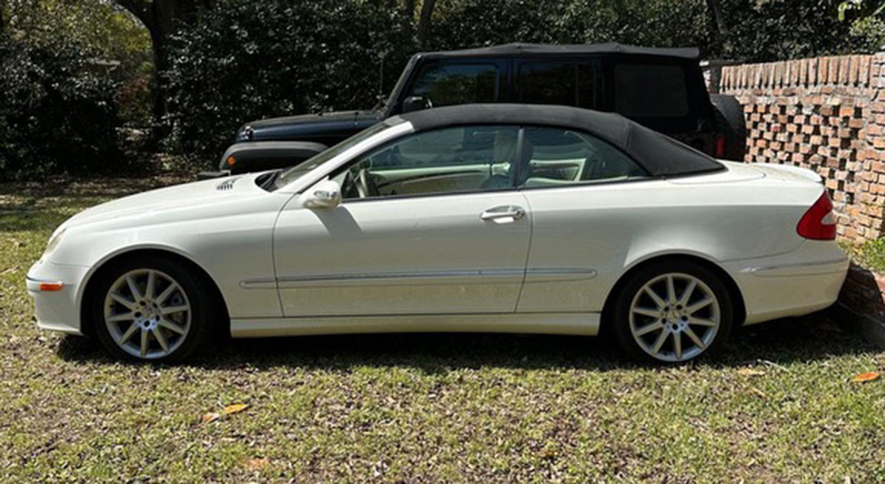 2nd Image of a 2007 MERCEDES CLK