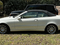 Image 3 of 4 of a 2007 MERCEDES CLK
