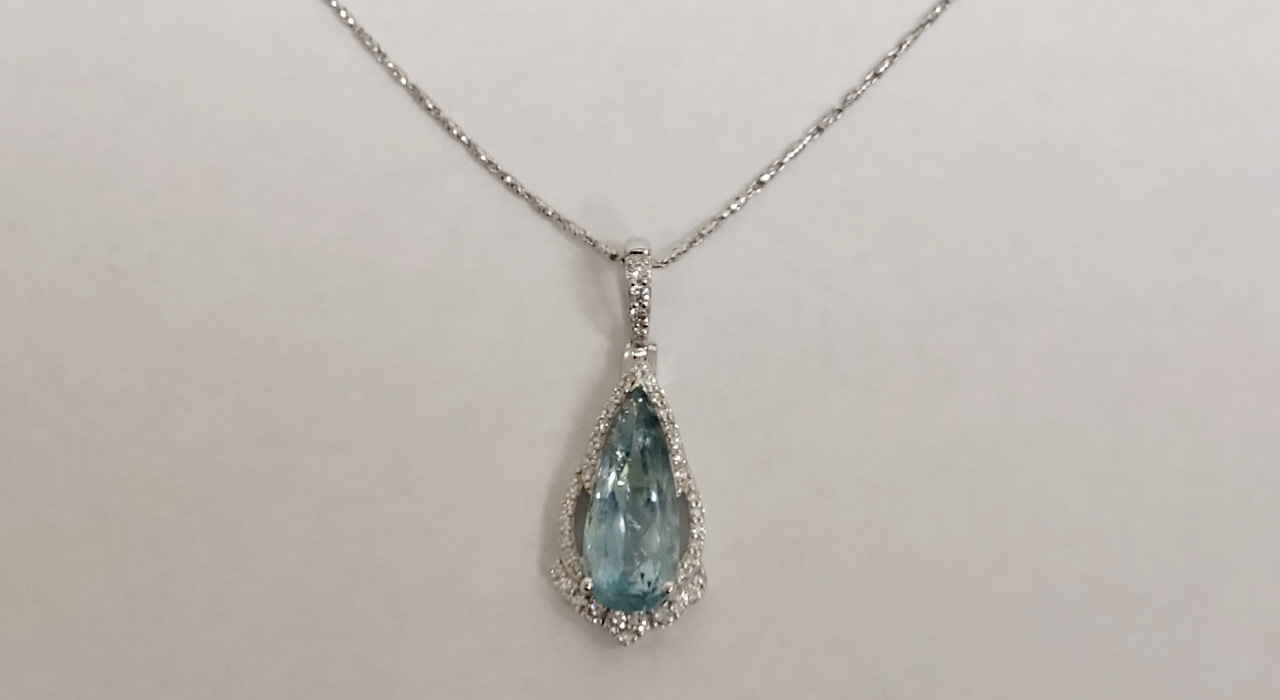 1st Image of a N/A 14K WHITE GOLD PENDANT WITH