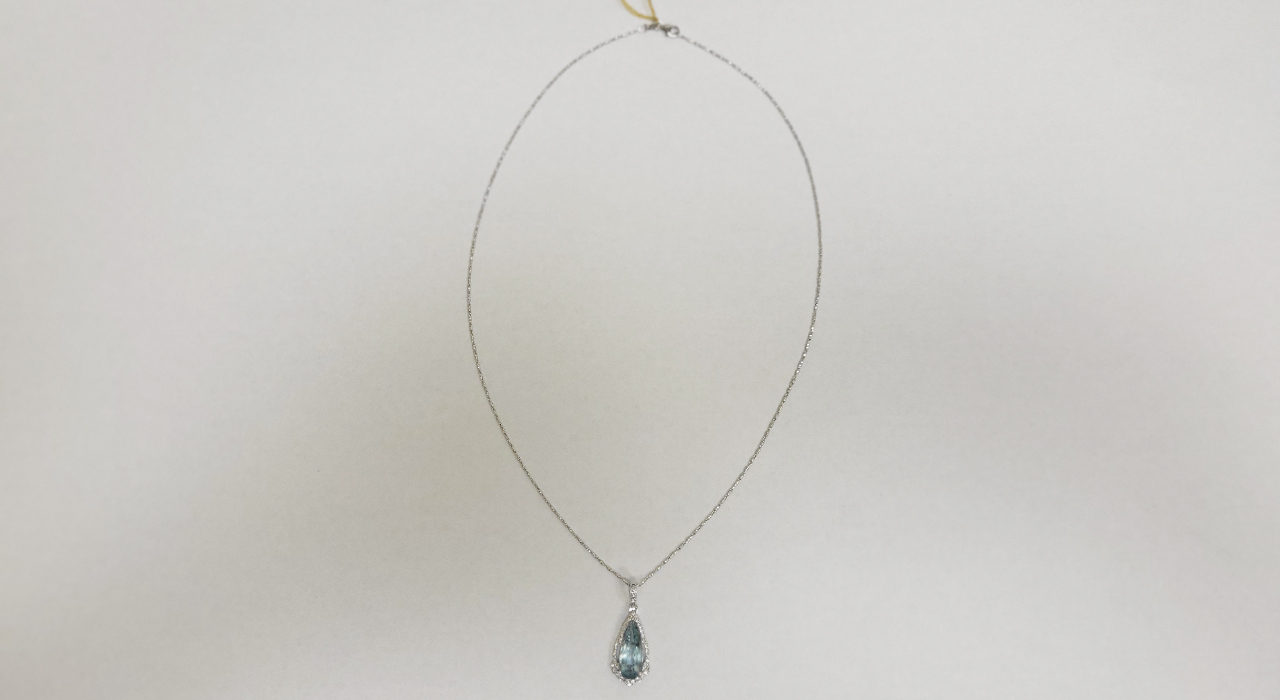 2nd Image of a N/A 14K WHITE GOLD PENDANT WITH