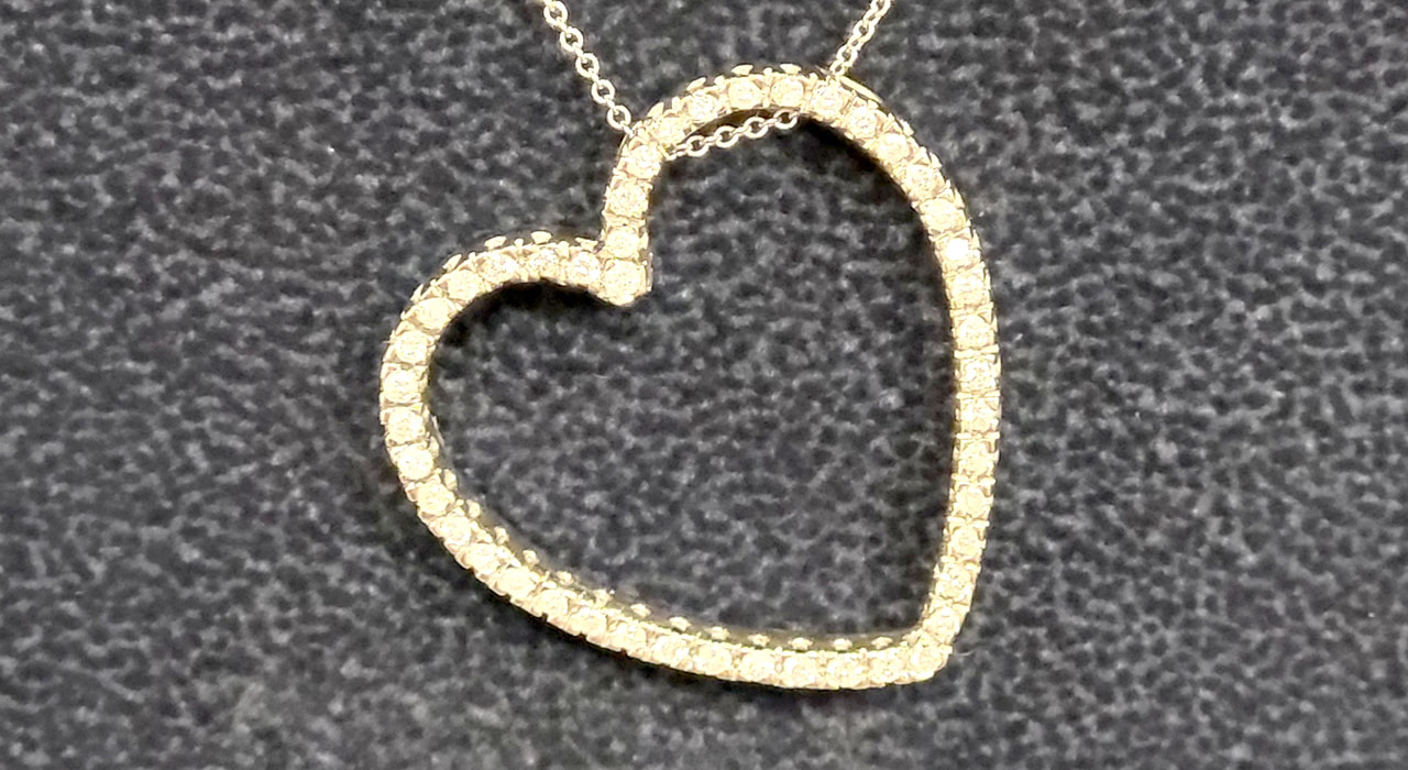 2nd Image of a N/A 14K WHITE GOLD DIAMOND PENDANT