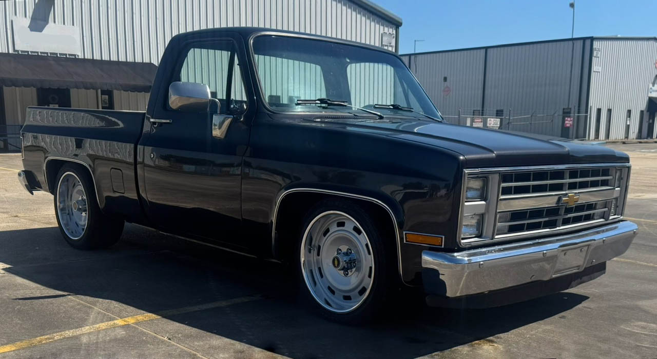 1st Image of a 1983 CHEVROLET C10