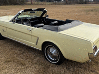 Image 5 of 15 of a 1965 FORD MUSTANG