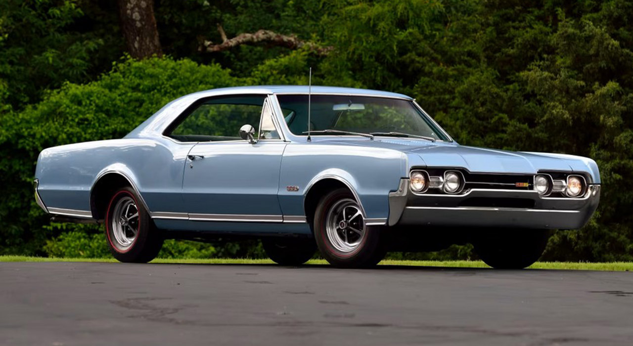 2nd Image of a 1967 OLDSMOBILE 442