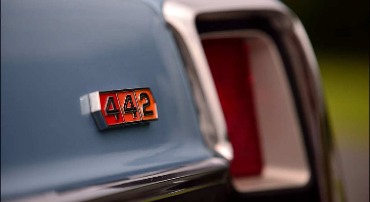 6th Image of a 1967 OLDSMOBILE 442