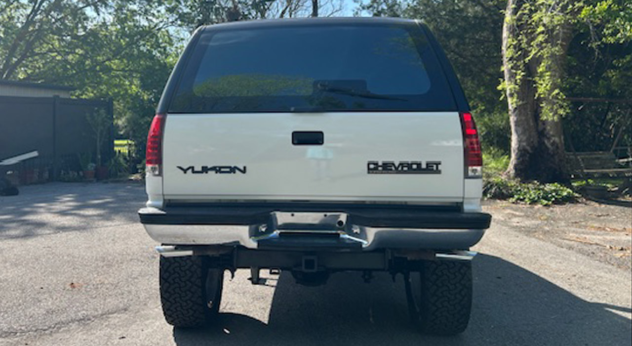 4th Image of a 1993 GMC YUKON
