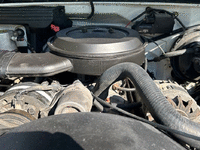 Image 9 of 9 of a 1993 GMC YUKON